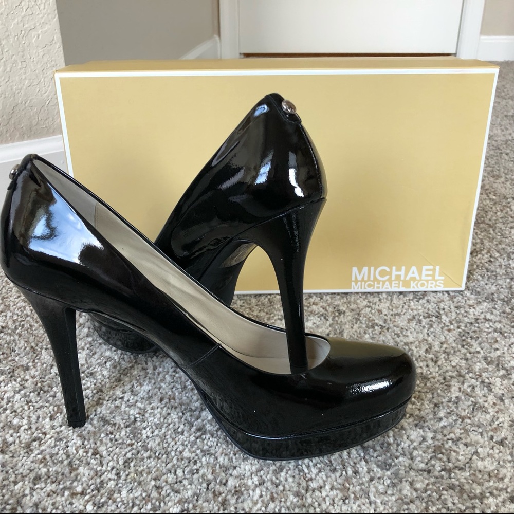 Michael by Michael Kors Patent Black Pumps Sz 8.5